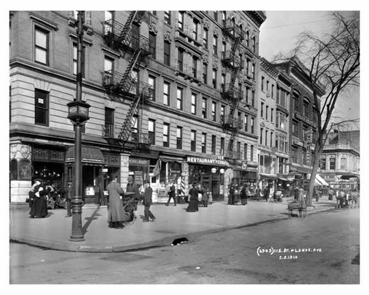 upclose-view-of-lenox-avenue-115th-street-harlem-ny-1910-36