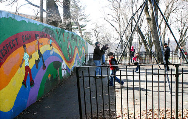 NABE Section Scenes from Hudson Heights along Fort Tyron Park, Forth Washington Blvd. and West 187th. St. in Manhattan Original Filename: 04-03-2011-hudsonSENT21.JPG