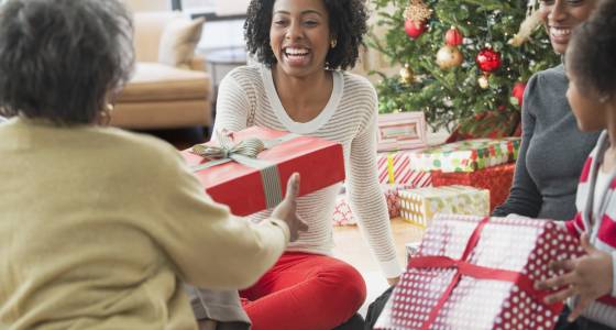 the-10-rules-of-holiday-gift-giving-etiquette