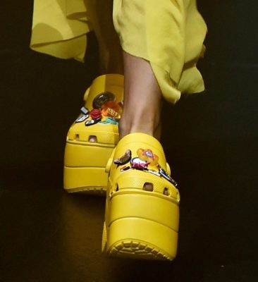 balenciaga crocs cost