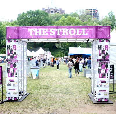 The Stroll Signage Atmosphere_1