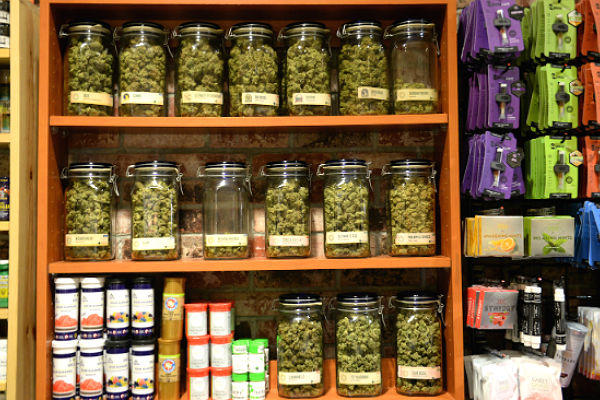List: NY Approves 1st Weed Dispensary Licenses, 57% OFF